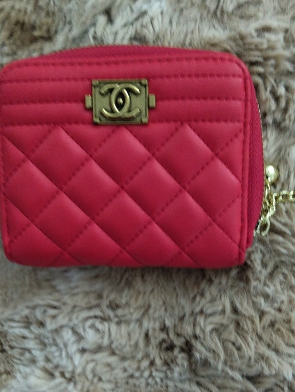 Red Wallet - Picture 5 of 8